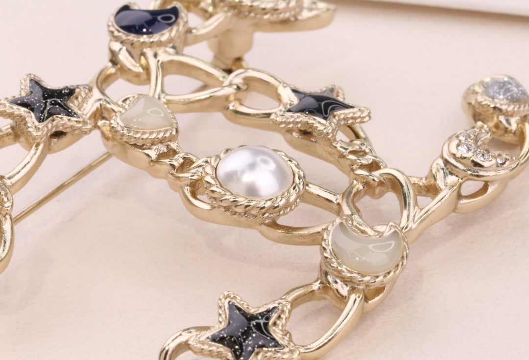 Chanel 胸針