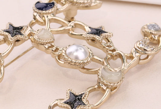 Chanel 胸針
