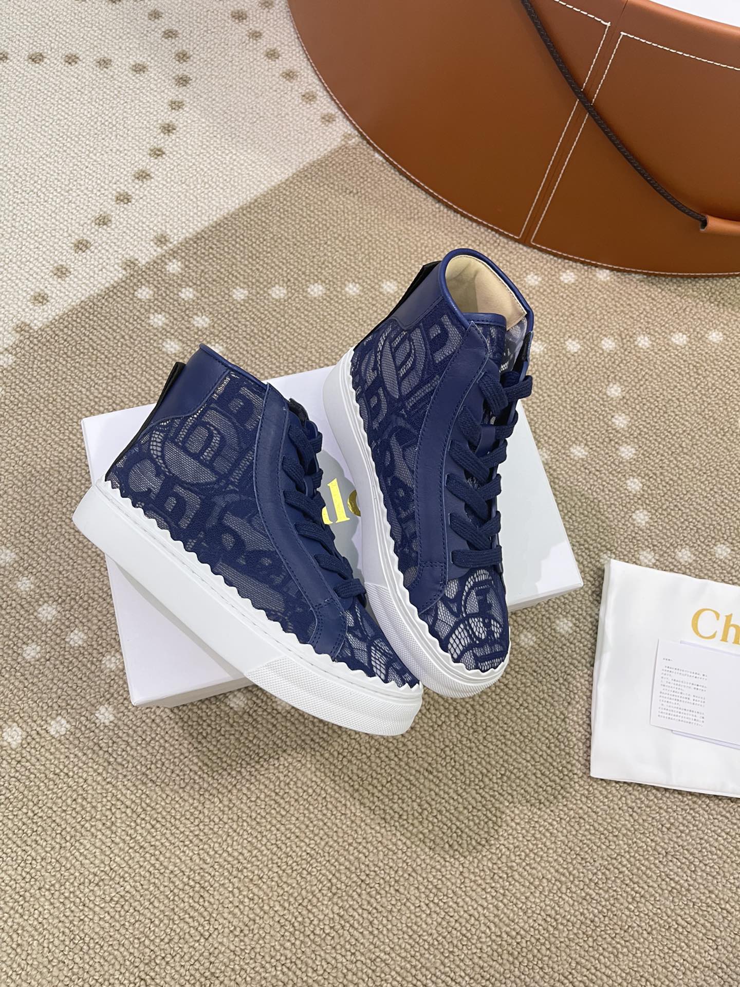 克羅C-蕾絲刺繡帆布鞋（尺碼35-40、41訂製）