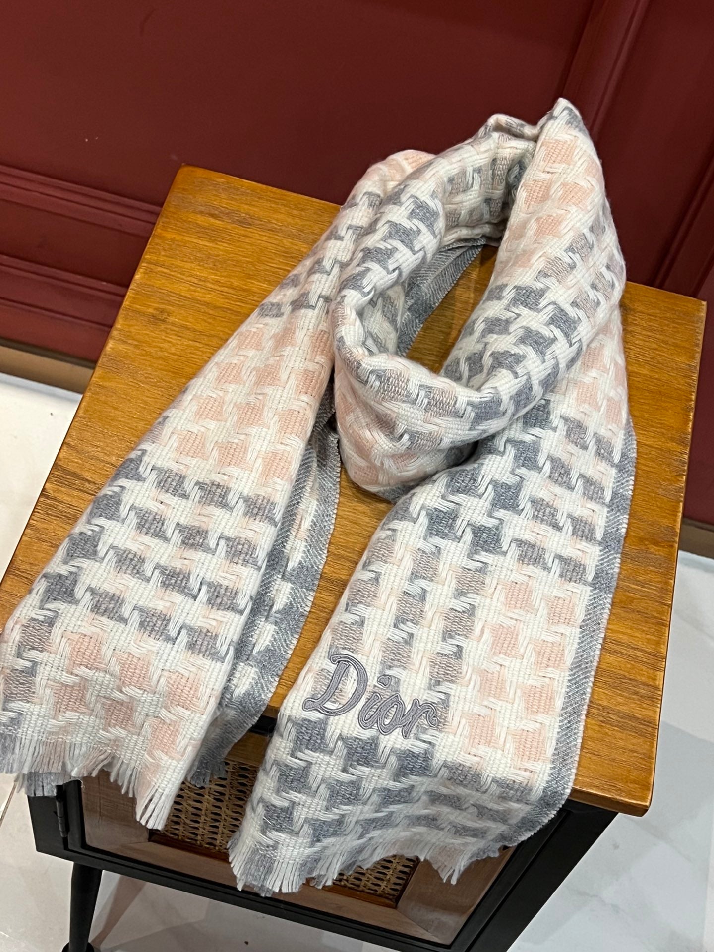 迪D家-山羊絨千鳥格圍巾 45*186cm 米色
