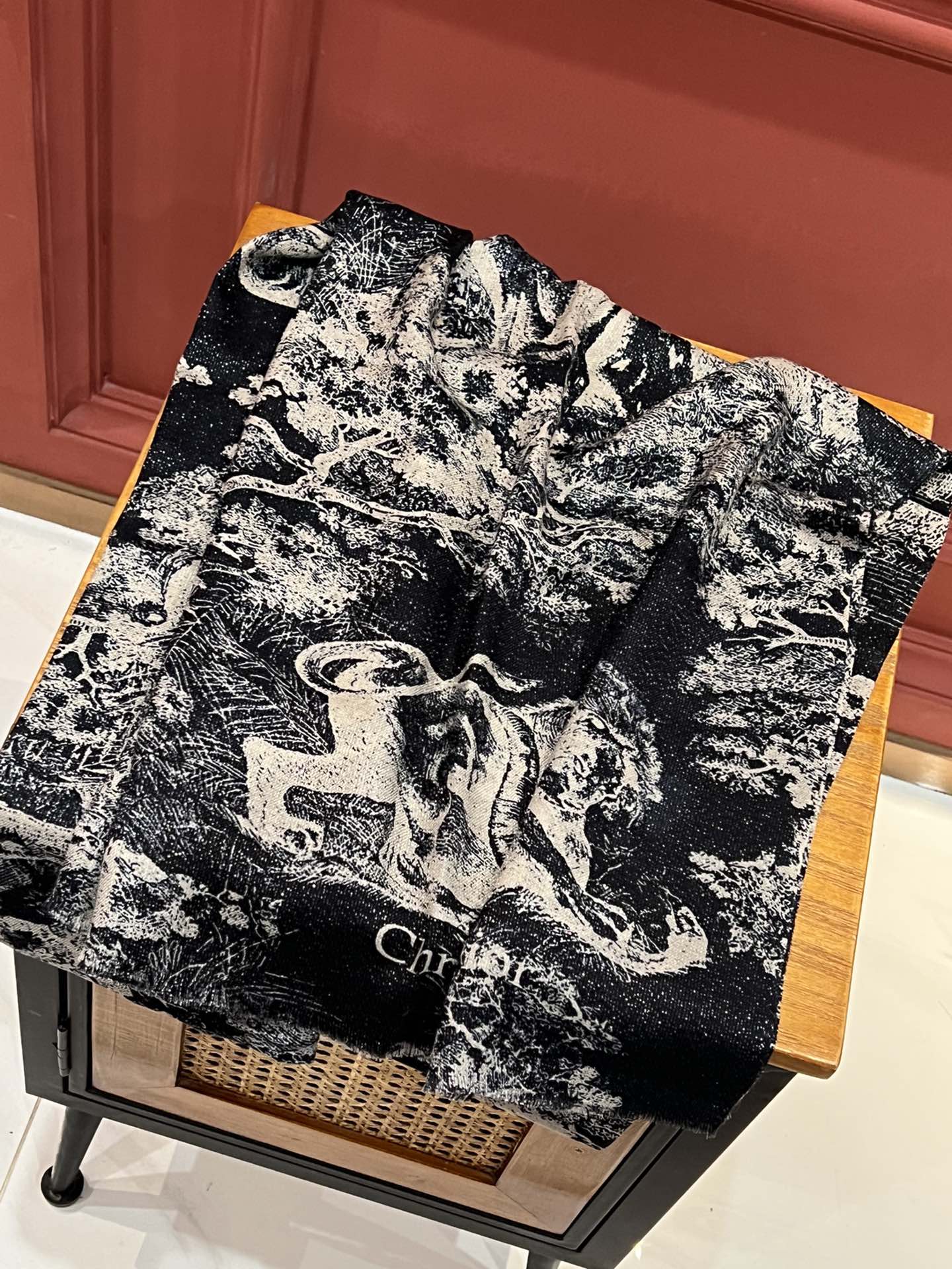 迪D家-叢林動物亮片長圍巾 110*200cm 100%頂級純羊絨
