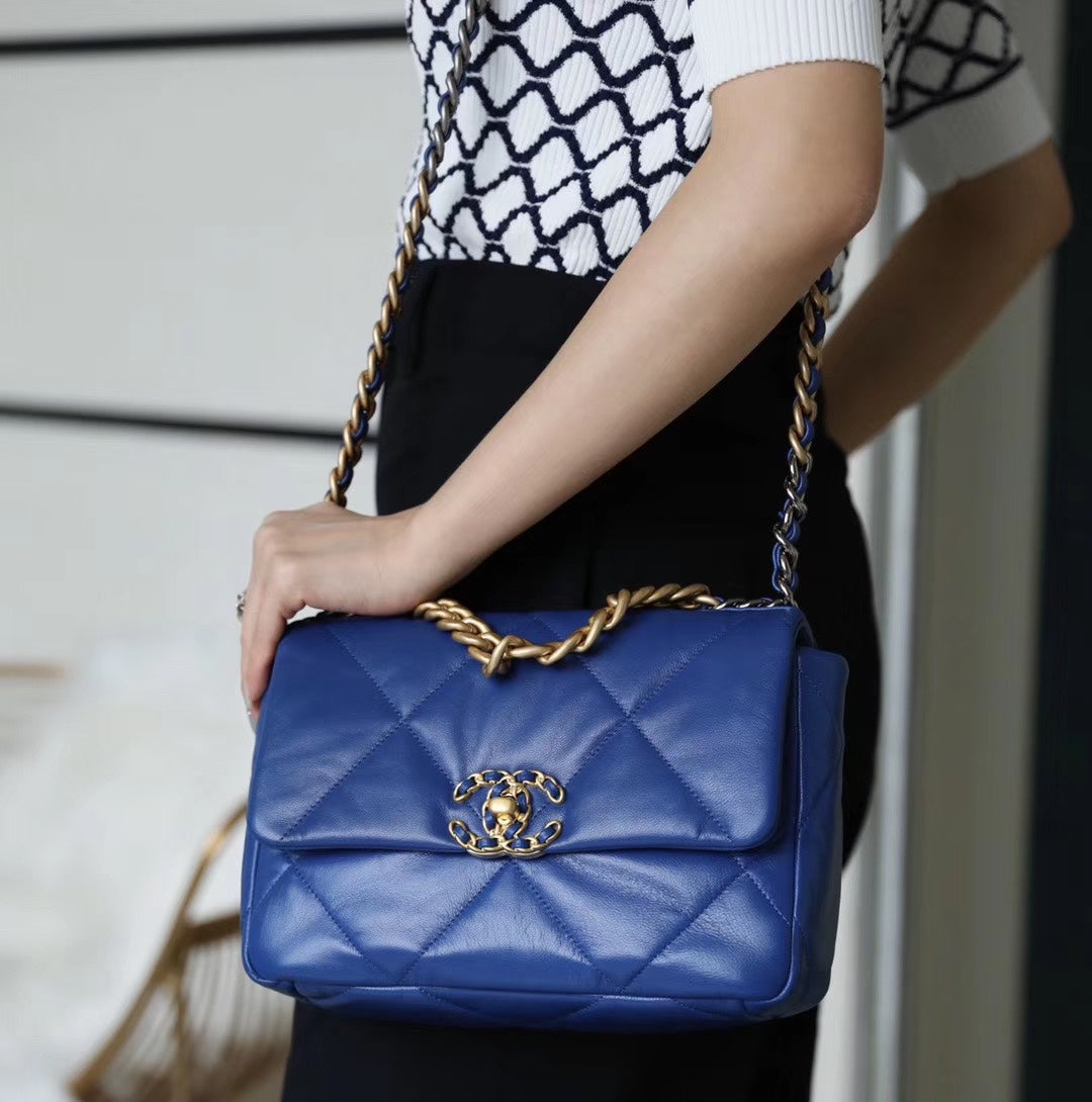 Chanel 19Bag-小號電光藍