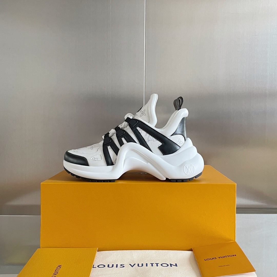 路L家-Archlight系列 新款老爹鞋 白黑色
