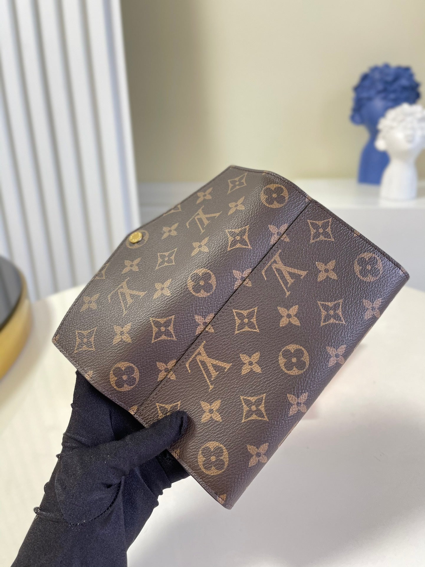 LV M60531 信封長夾-老花紫紅裡