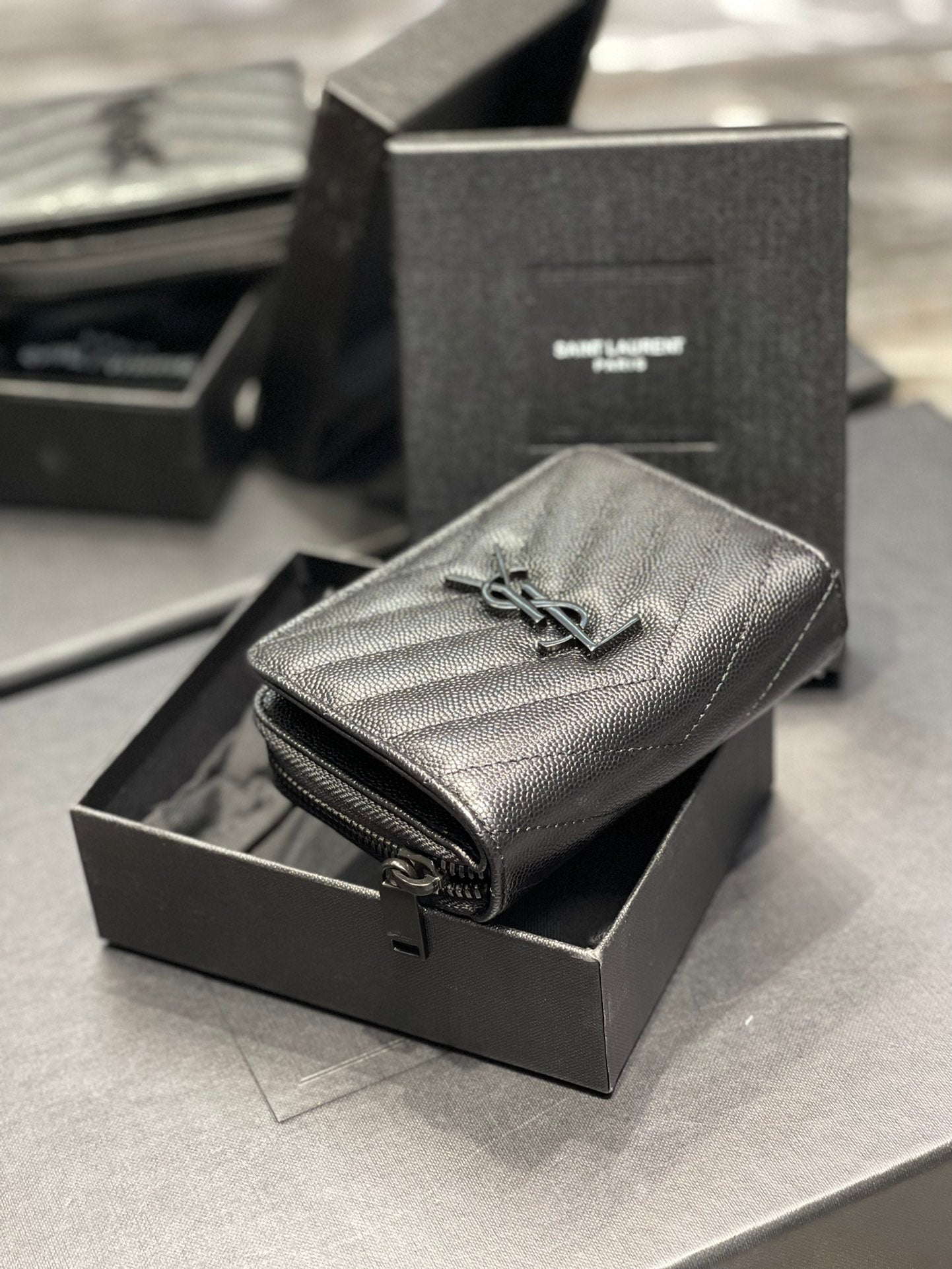 YSL 拉鍊短夾 黑色黑扣