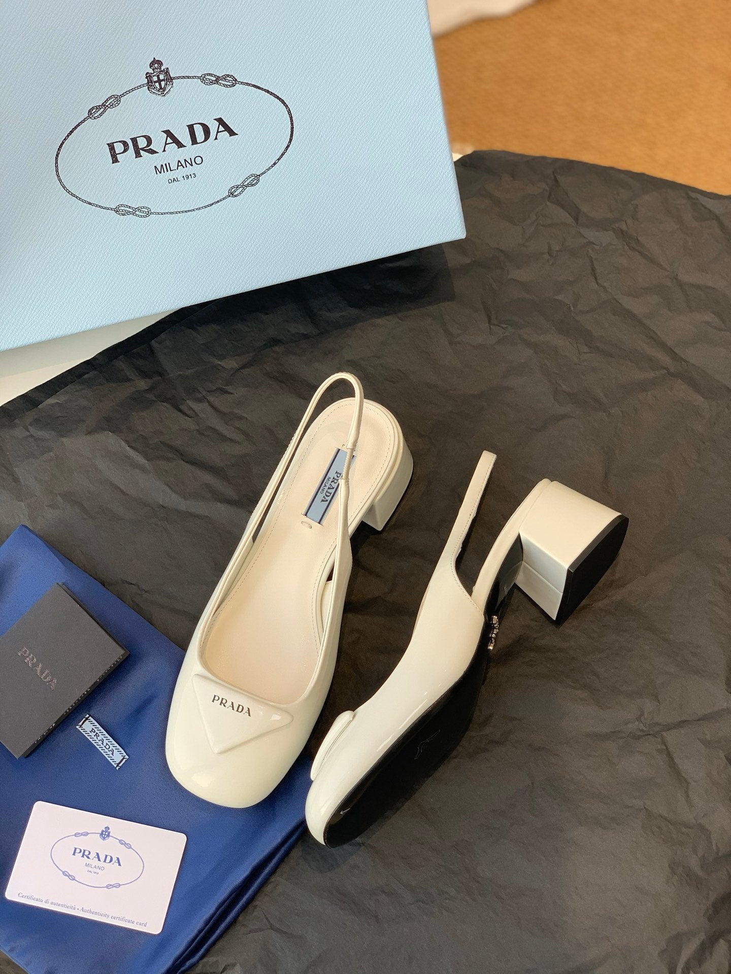 Prada 鞋-Prada 低跟 瑪莉珍鞋（白）