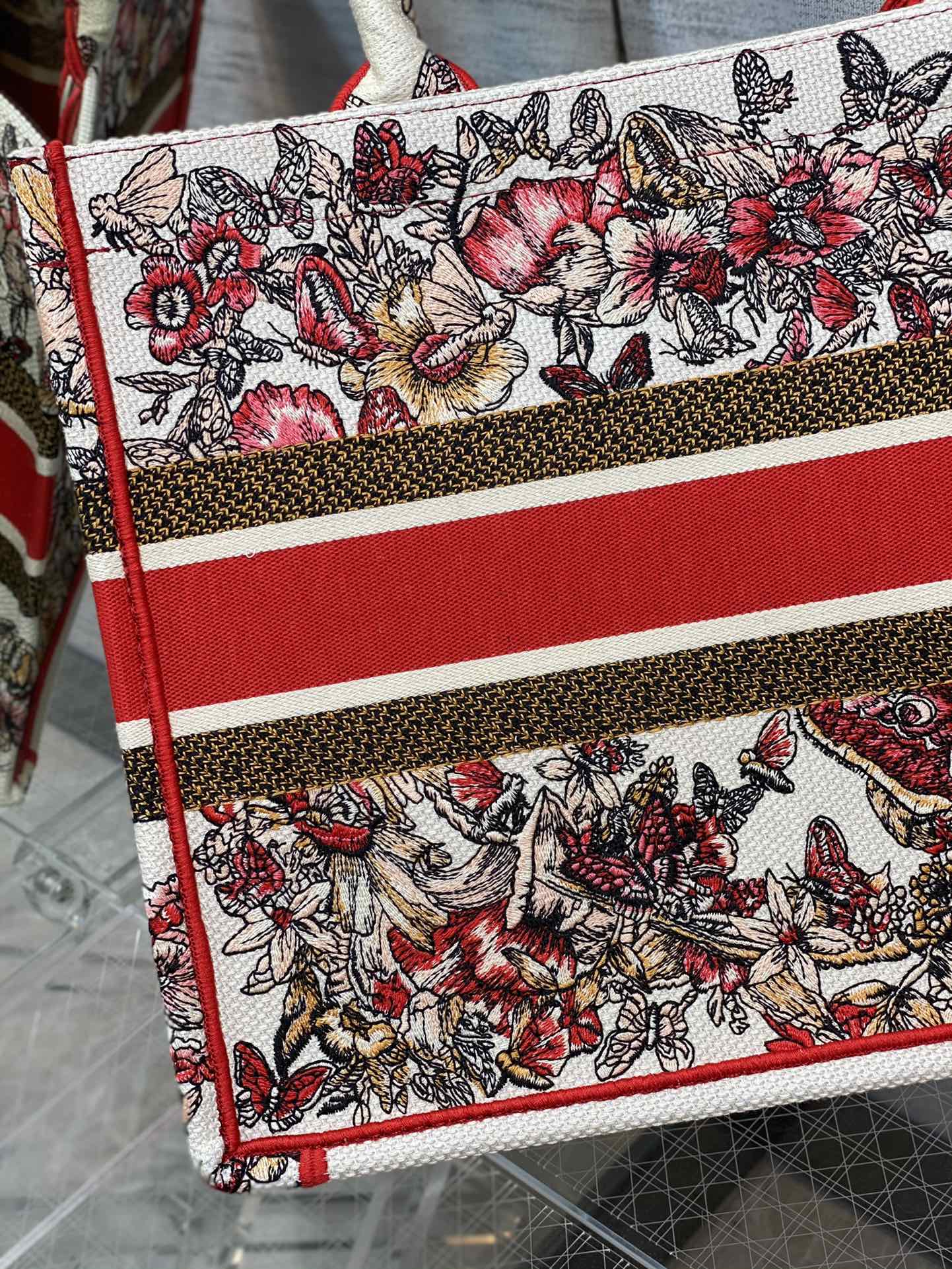 Dior Book Tote-小號36.5cm-蝶戀花刺繡