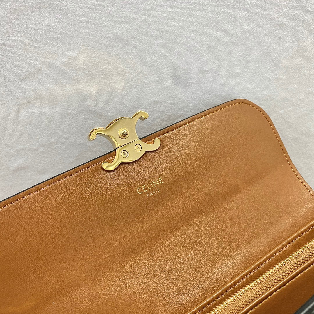 CELINE TRIOMPHE 大號老花翻蓋長夾