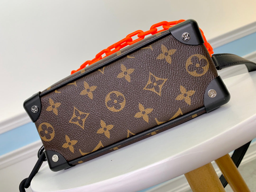 Lou-MINI SOFT TRUNK 鍊條包 咖色