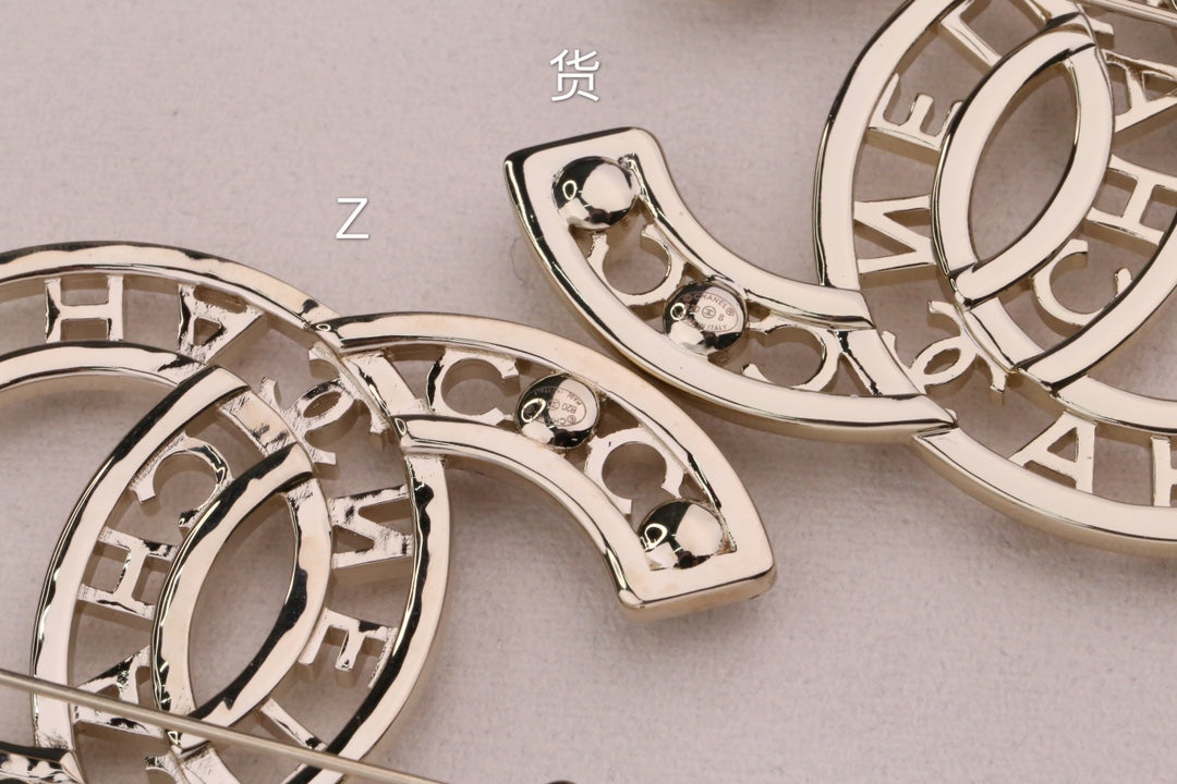 Chanel 胸針