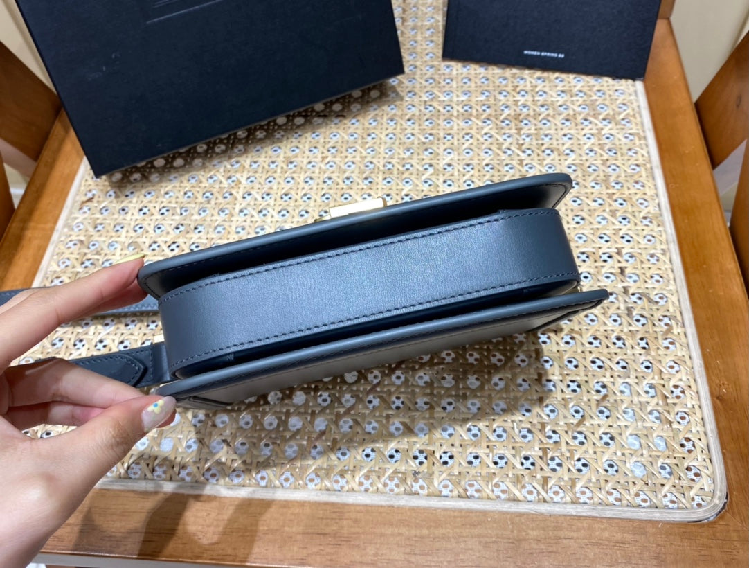 聖Y羅-Solferino 豆腐包 石磨灰 18cm