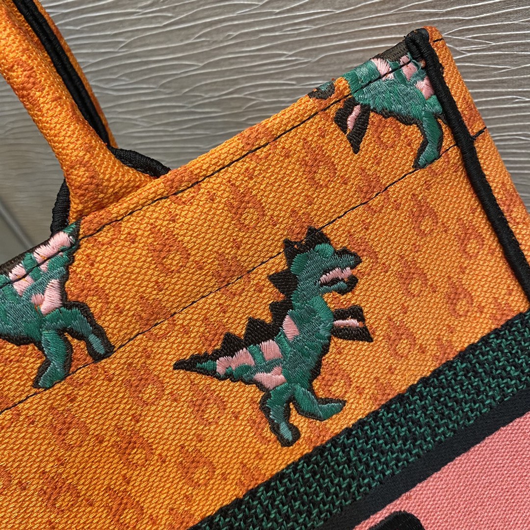 Dior Book Tote-小號36.5cm-小恐龍