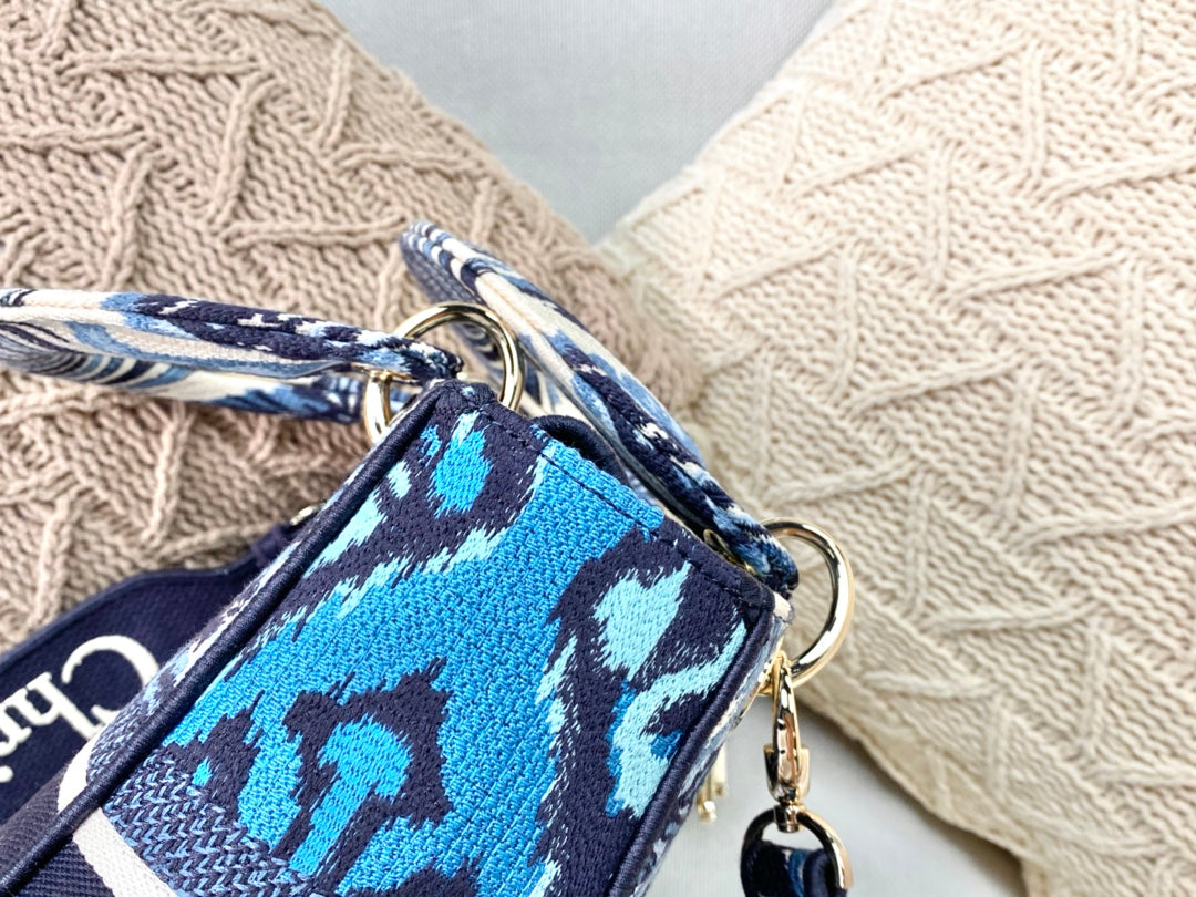 Dior Lady D-Lite黛妃包-帆布刺繡-靛藍棕櫚
