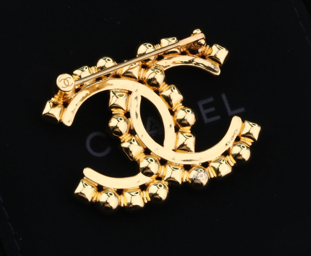 Chanel 胸針