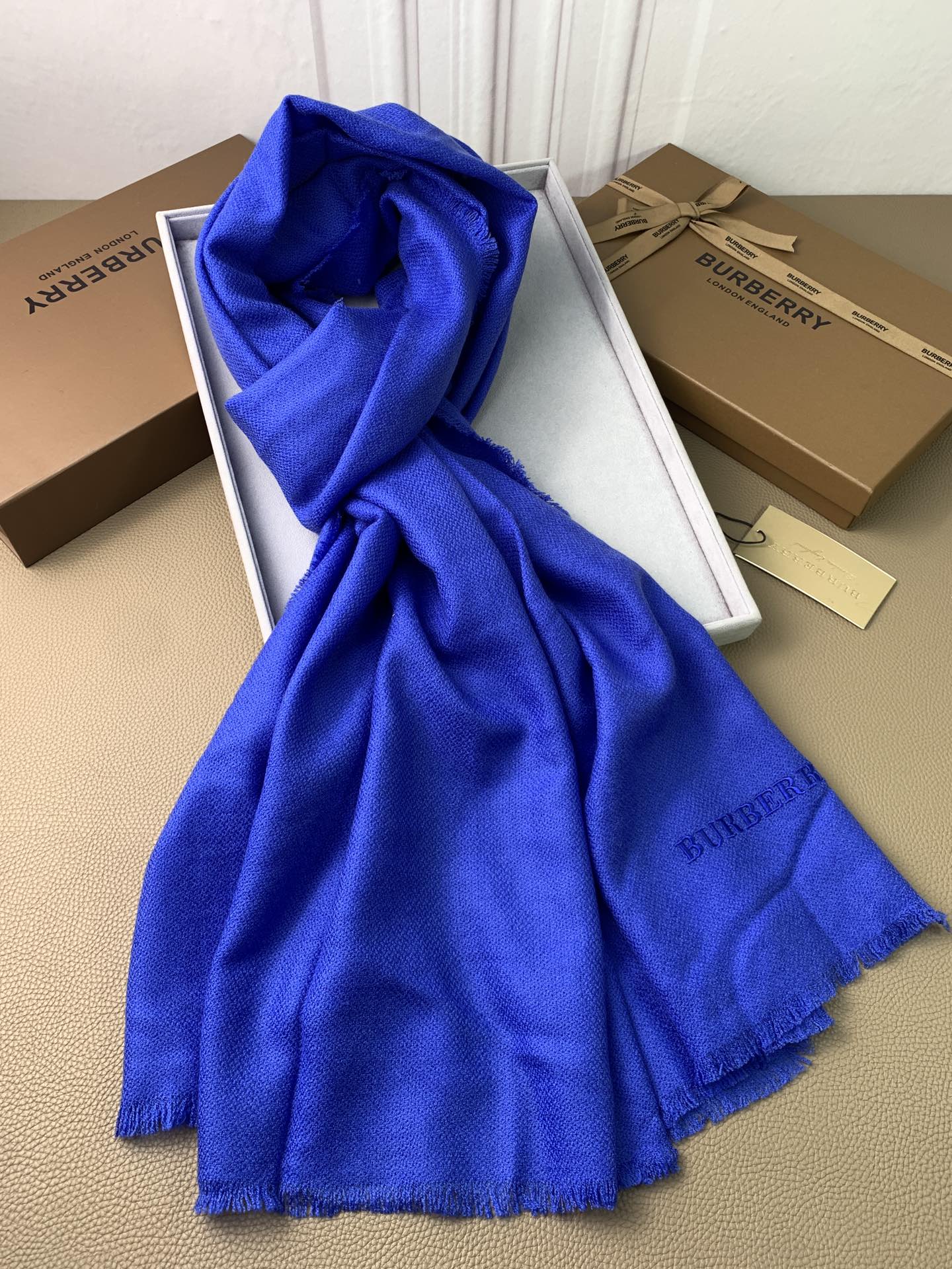 巴B家-素色圍巾 200*85cm 85%羊絨+15%桑蠶絲 藍色