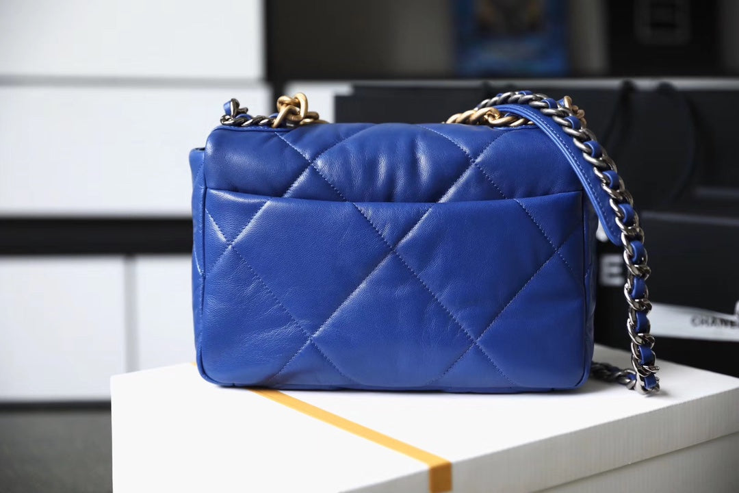 Chanel 19Bag-小號電光藍