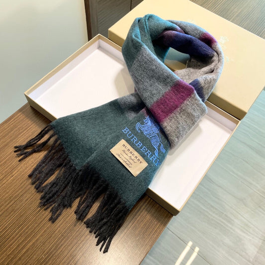 Burberry 英倫格子戰馬繡標圍巾
