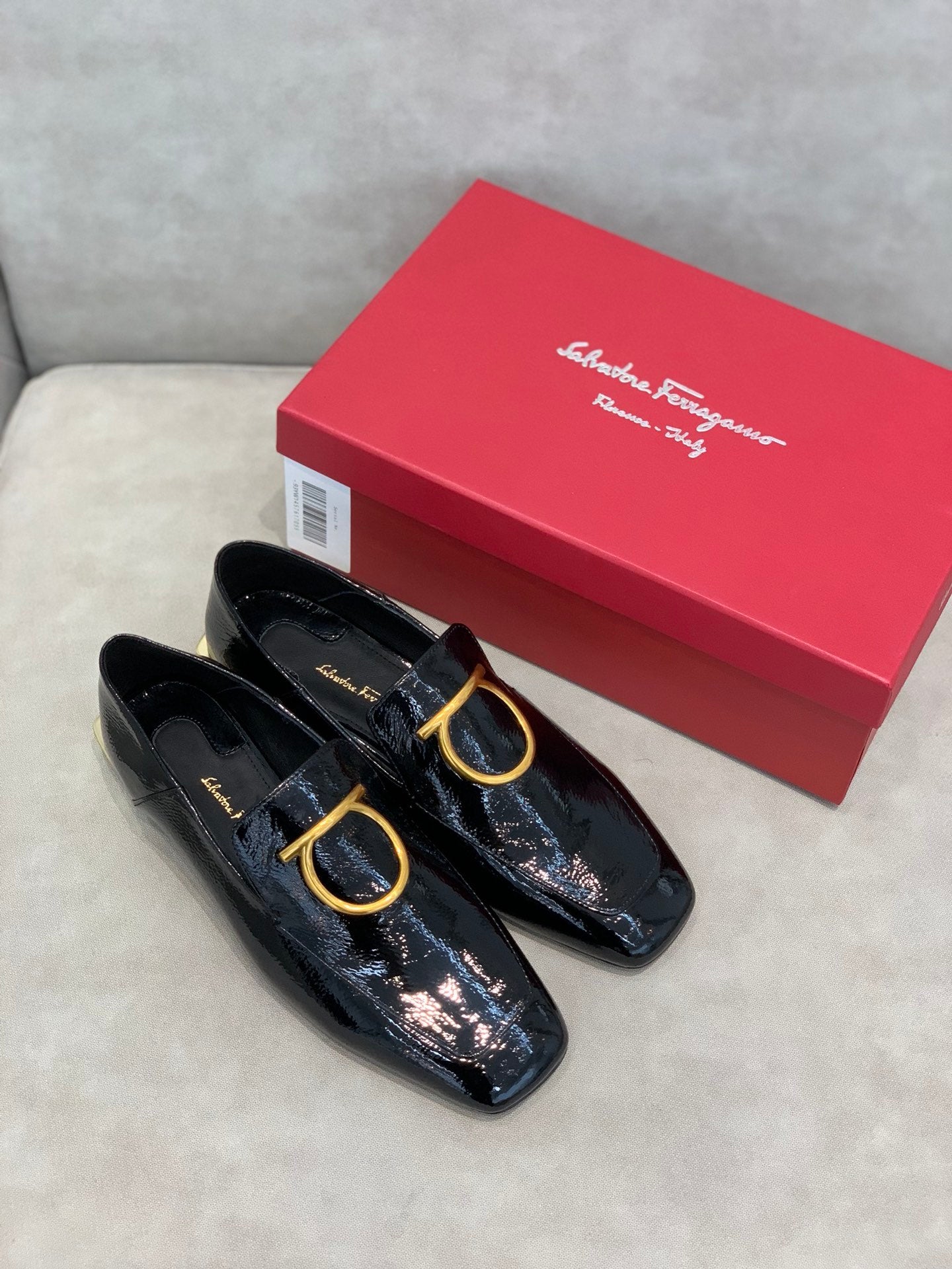 Salvatore Ferragamo鞋-菲拉格慕 馬蹄釦 2cm跟 樂福鞋 亮皮黑