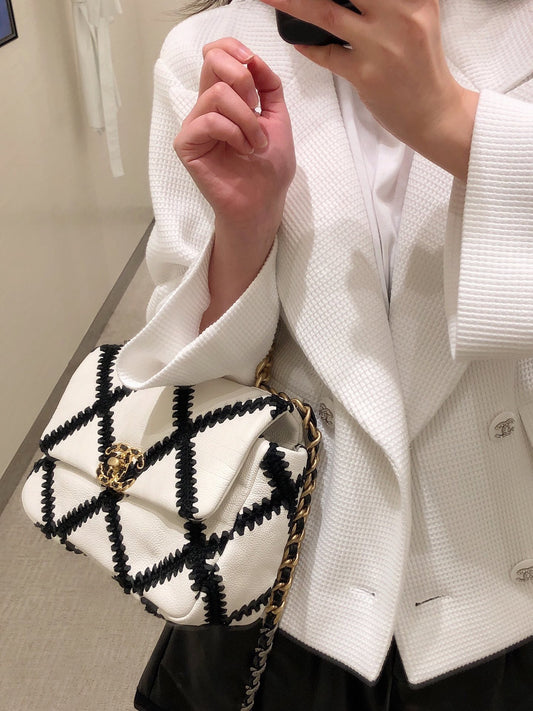 Chanel 19Bag 牛皮款-黑白格紋