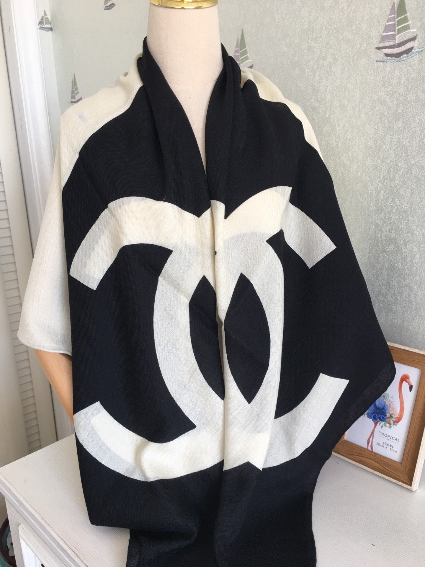 小香家-方形大絲巾 140cm-30%真絲70%羊毛