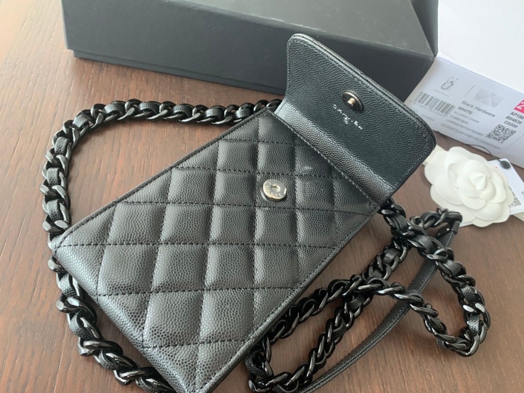 Chanel 手機包-黑色球紋牛皮-黑扣
