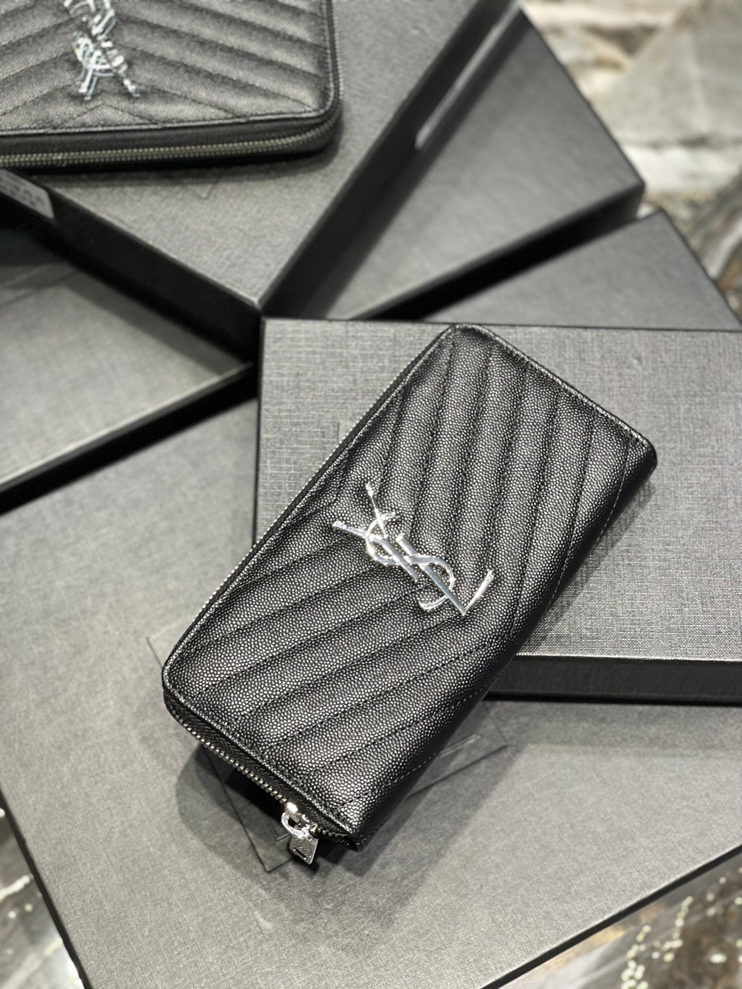 YSL 拉鍊長夾 黑色銀扣