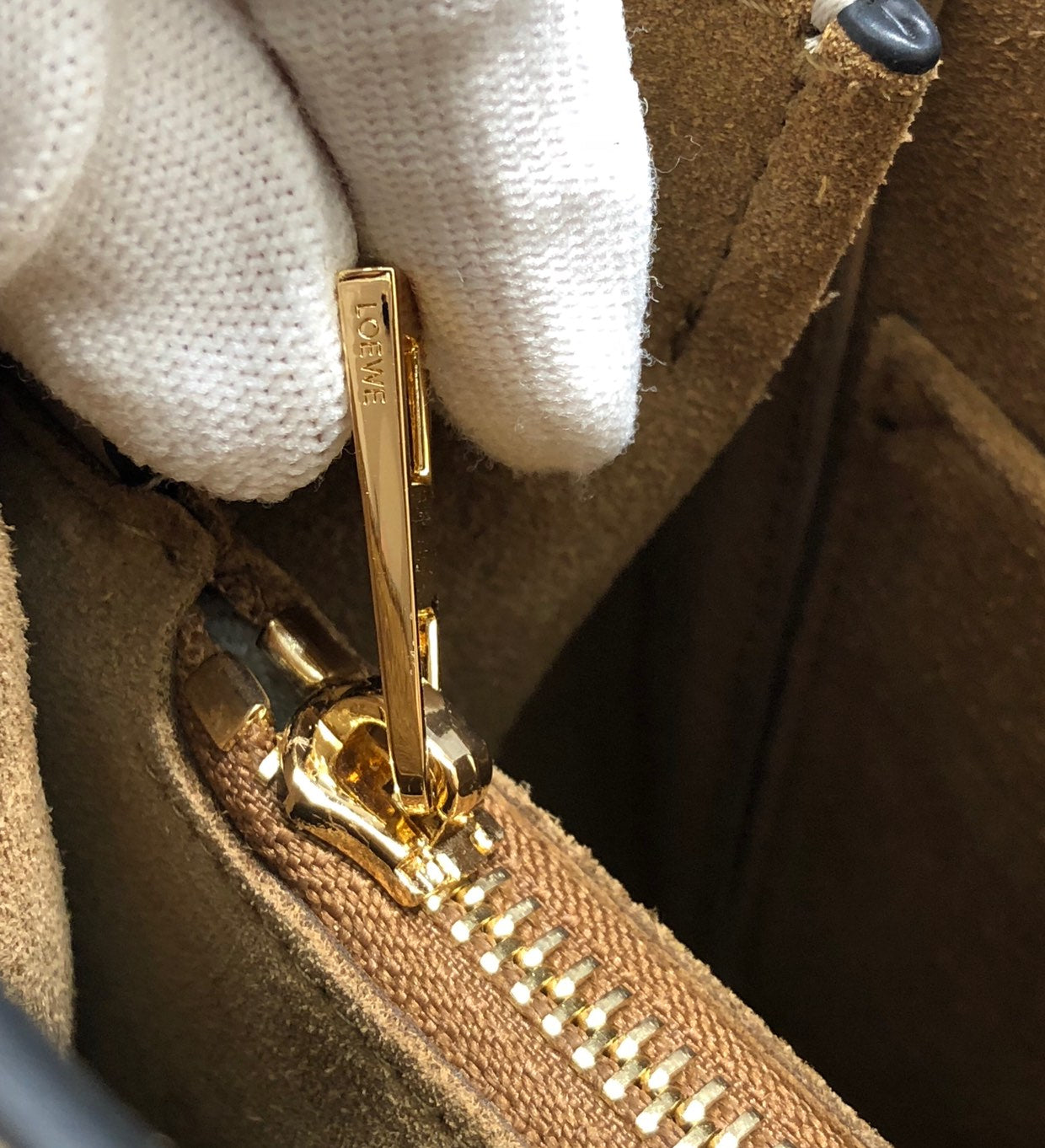 羅L威-Gate Top Handle Small 30*12*22cm