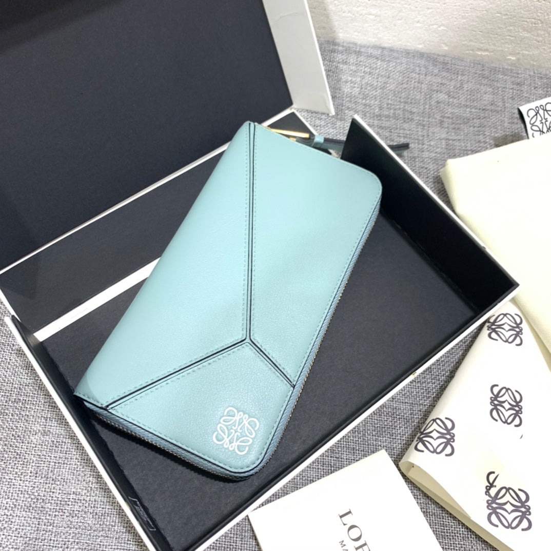 Loewe Puzzle zip around wallet 拉鍊長夾