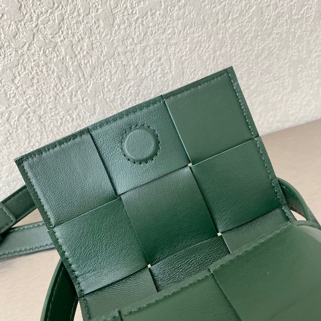 B編織-羊皮方格Mini cassette Bag 迷你編織包 12x8x4cm