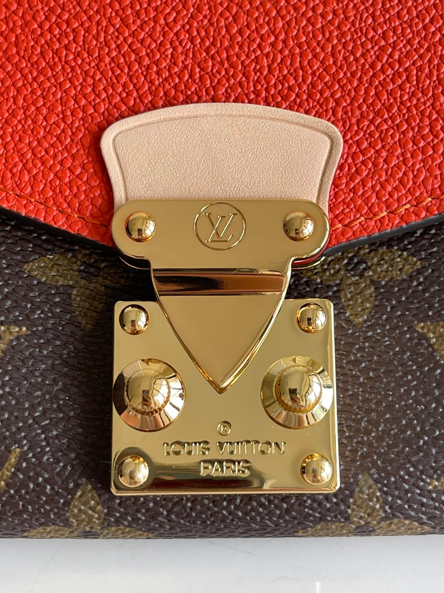 LV M58413 橙色老花 信封式Pallas錢夾