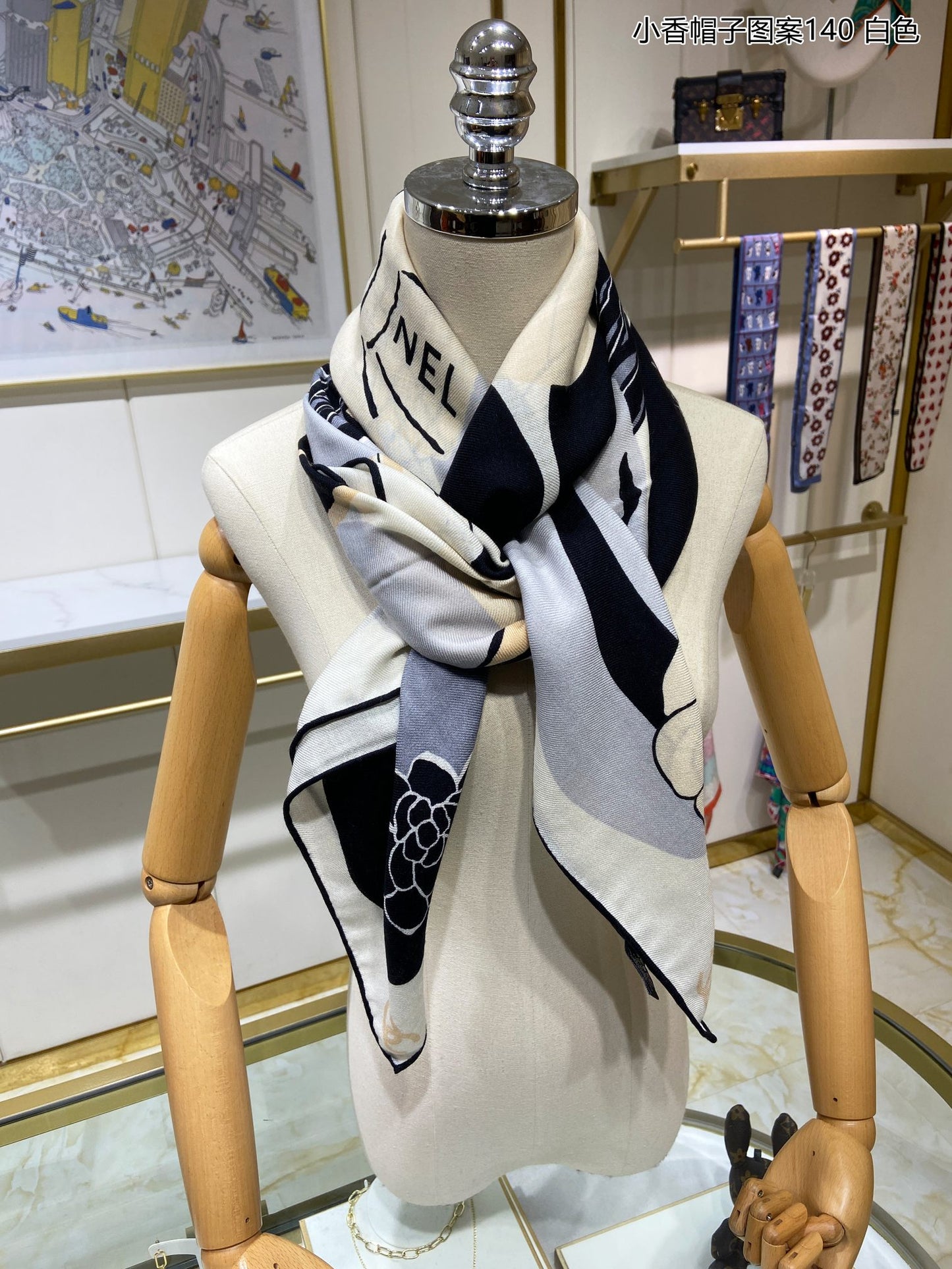 小香家-山茶花帽子圖案 140羊絨真絲方巾
