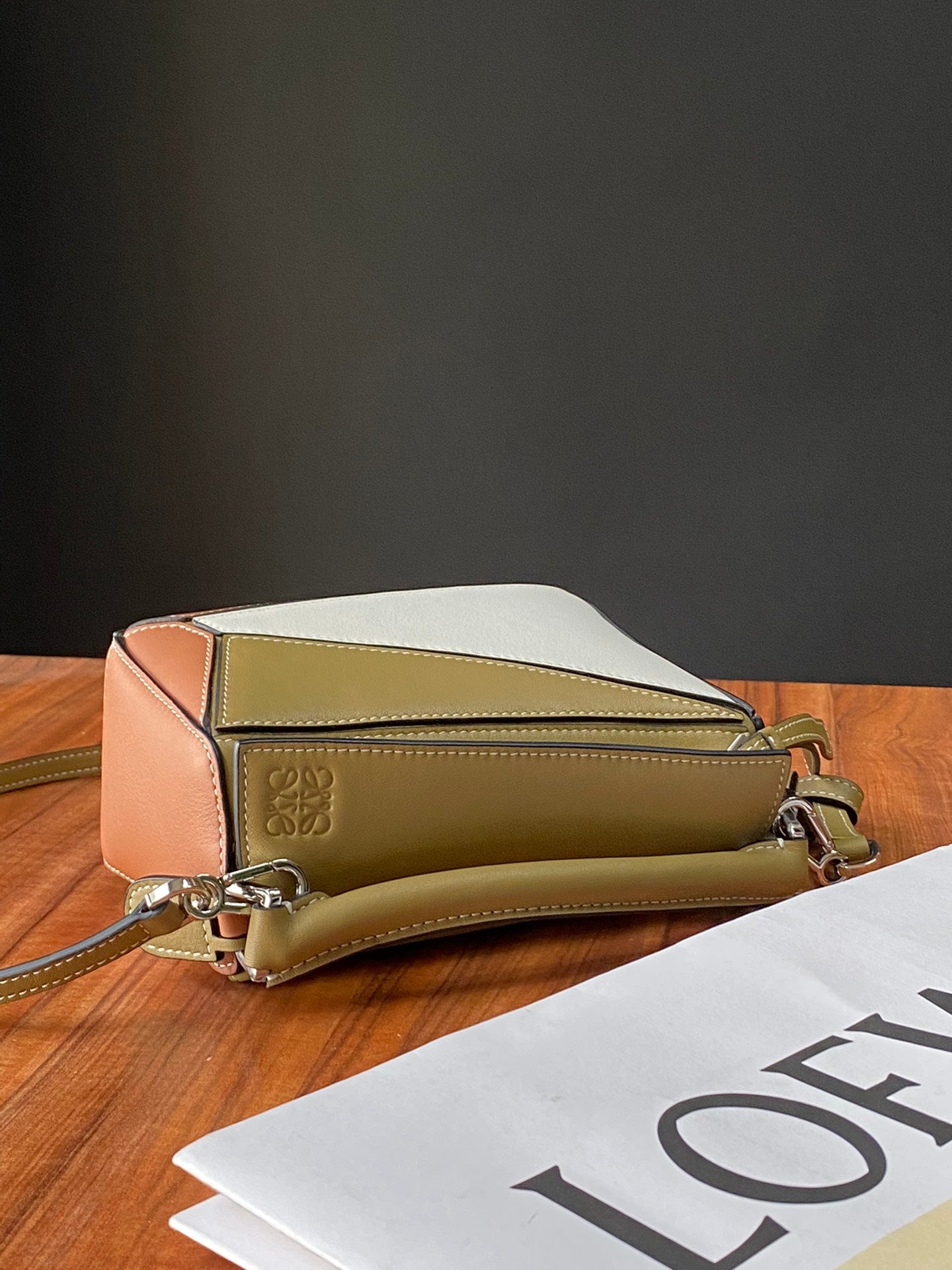 羅L威-Puzzle bag mini 小牛皮