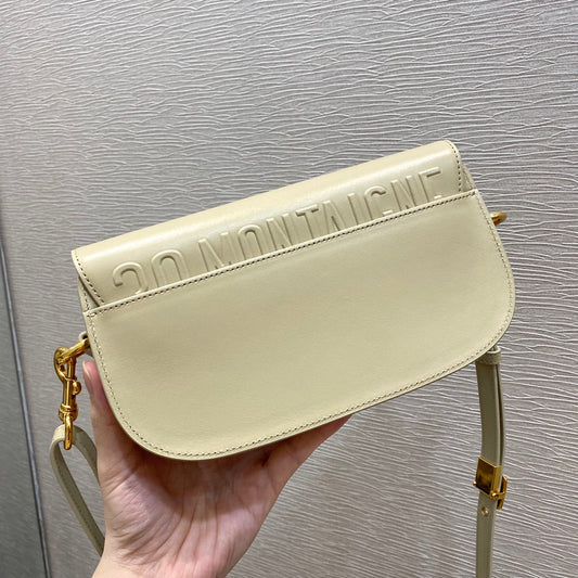 Dior Bobby系列 East-Wes 腋下包 杏色