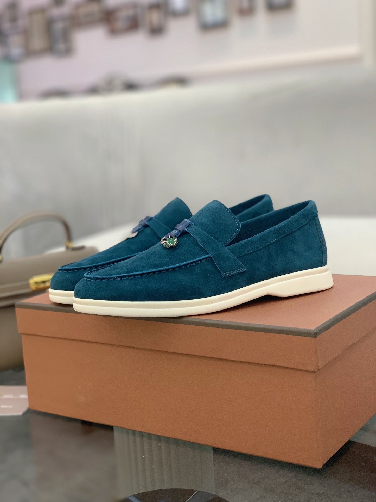 Loro p1ana-羊絨復古平底鞋 藍色