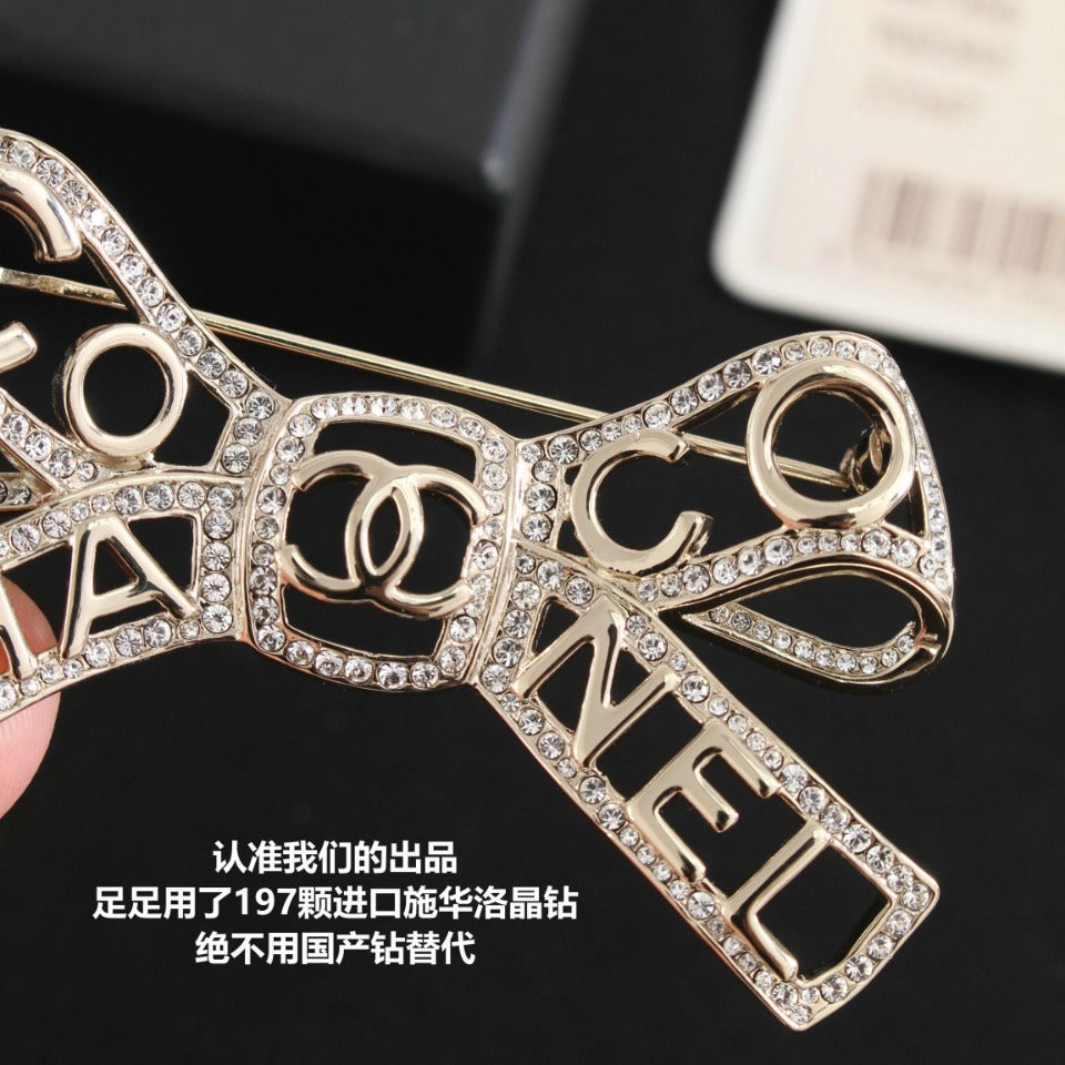 Chanel 胸針