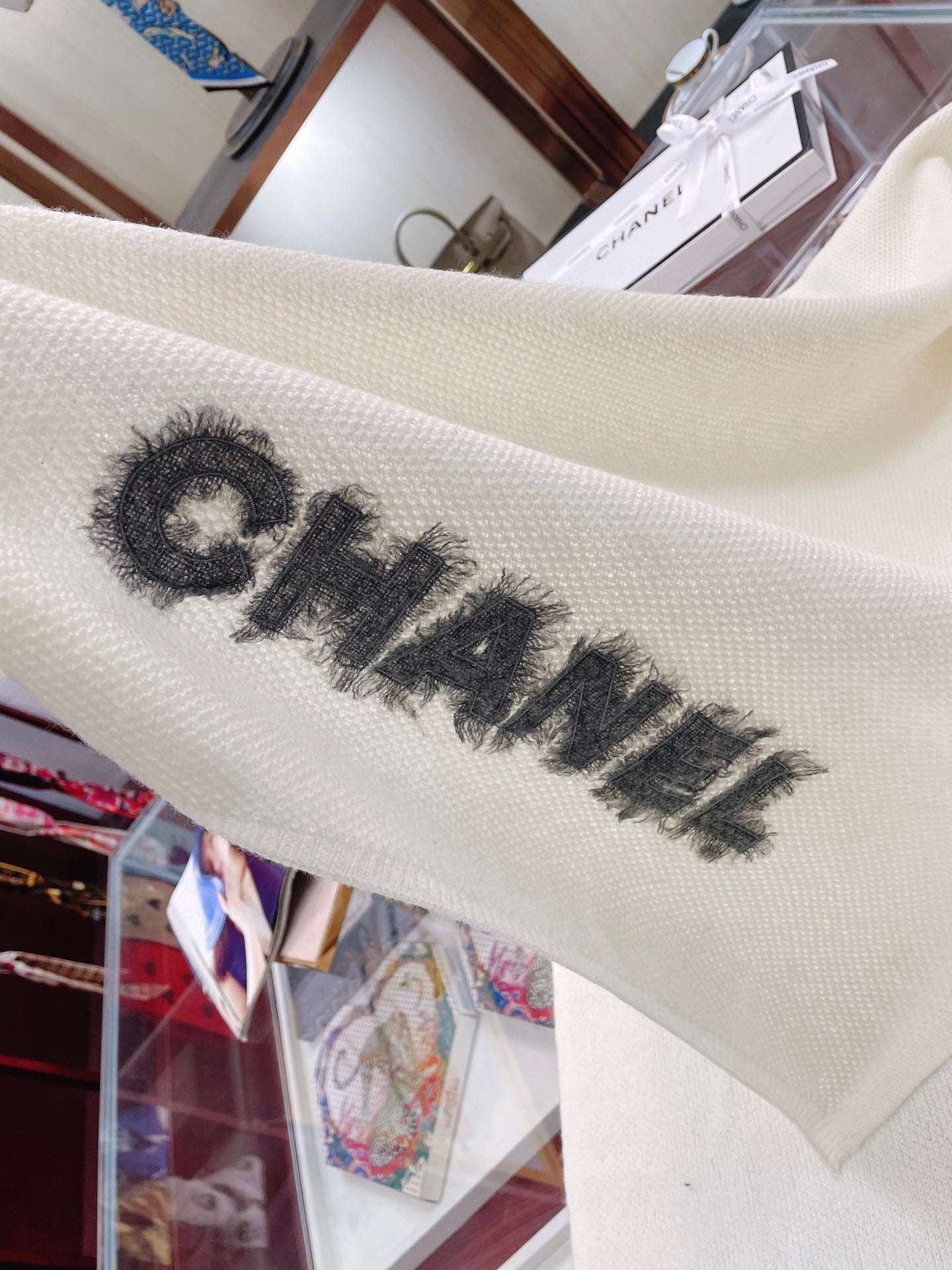 Chanel 羊絨圍巾