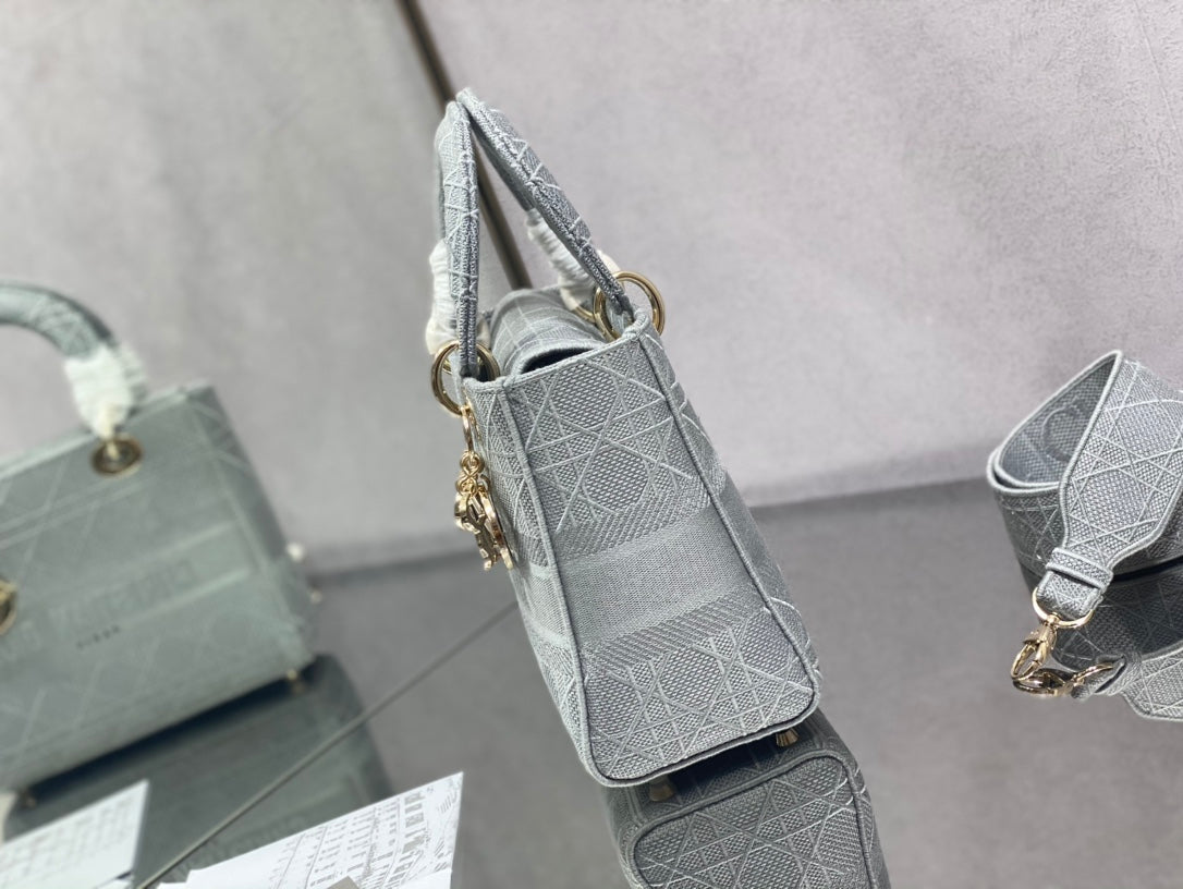 Dior Lady D-Lite黛妃包-刺繡灰色