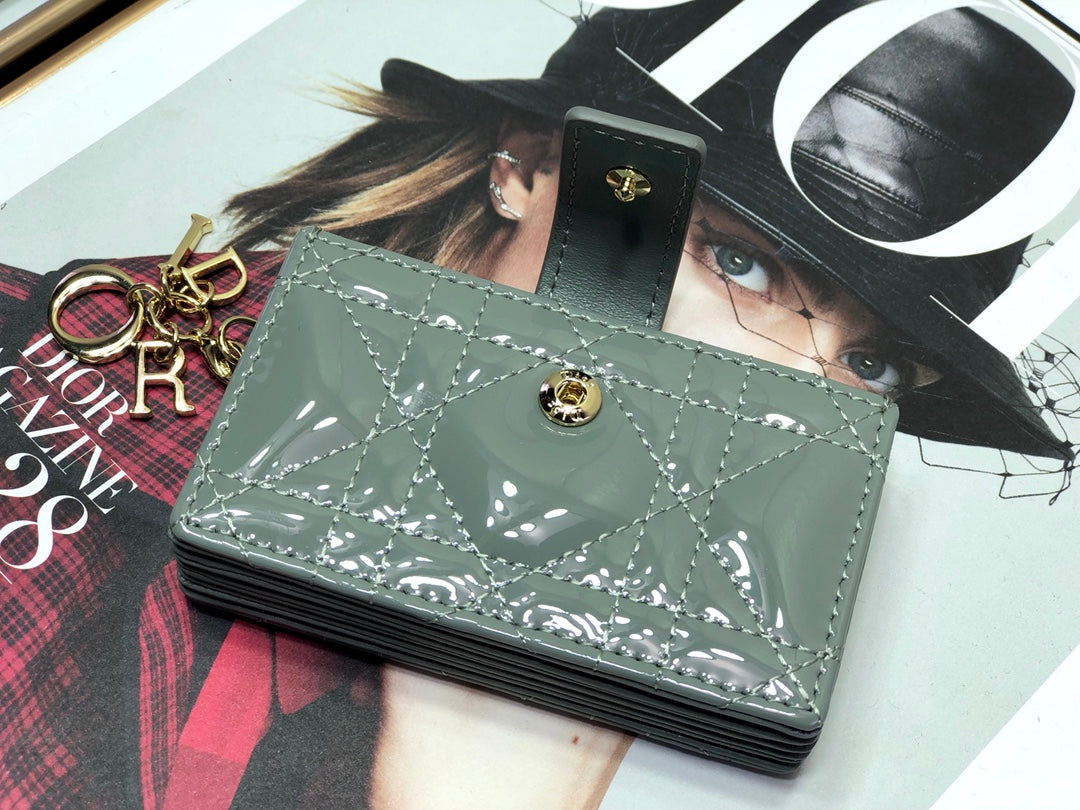 Dior 風琴卡包