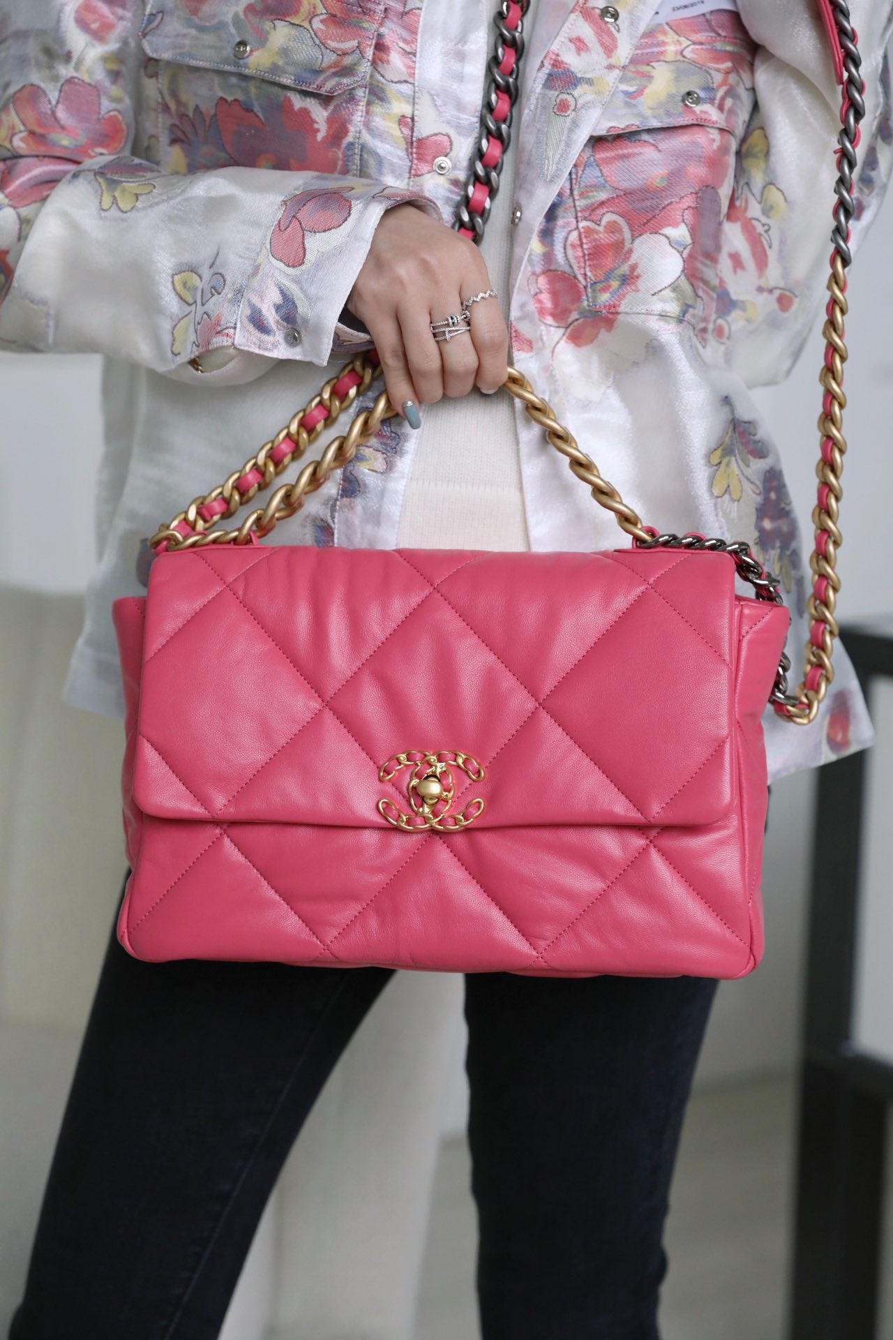 Chanel 19Bag-中號唇膏粉