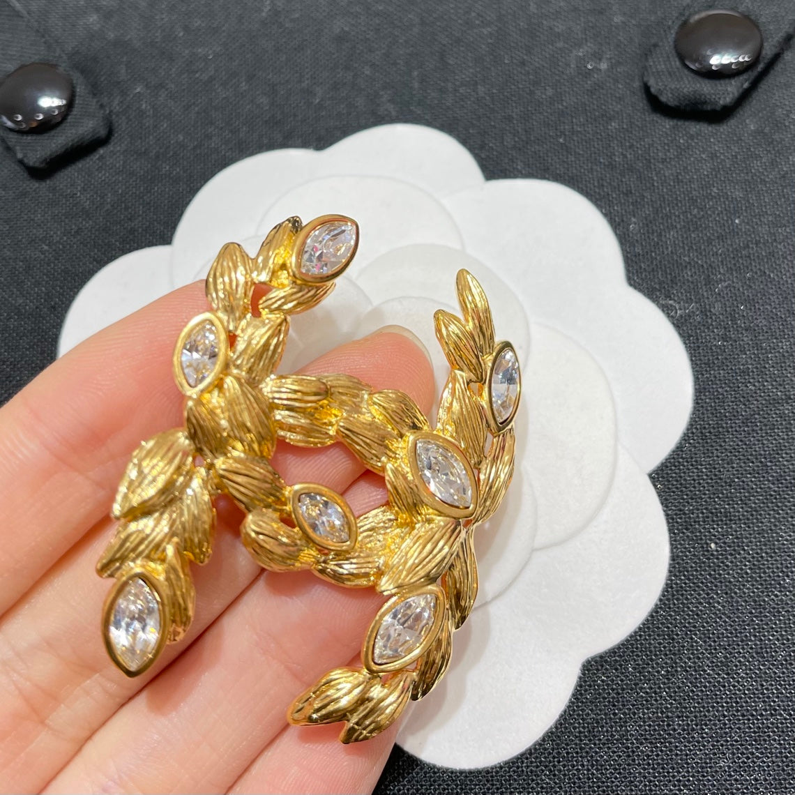 Chanel 胸針