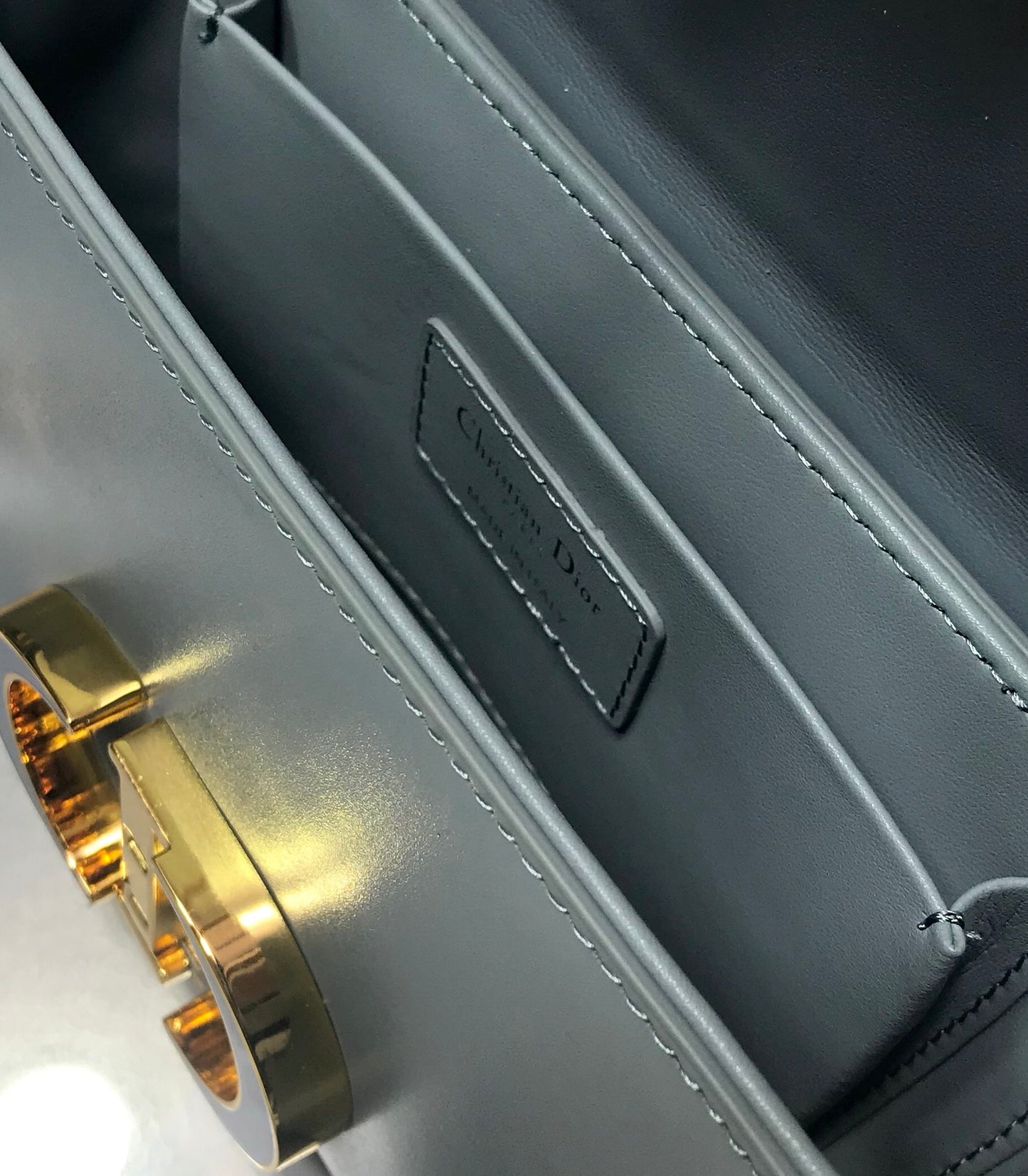 Dior 蒙田 Mini Box 珐瑯扣-17.5cm-灰