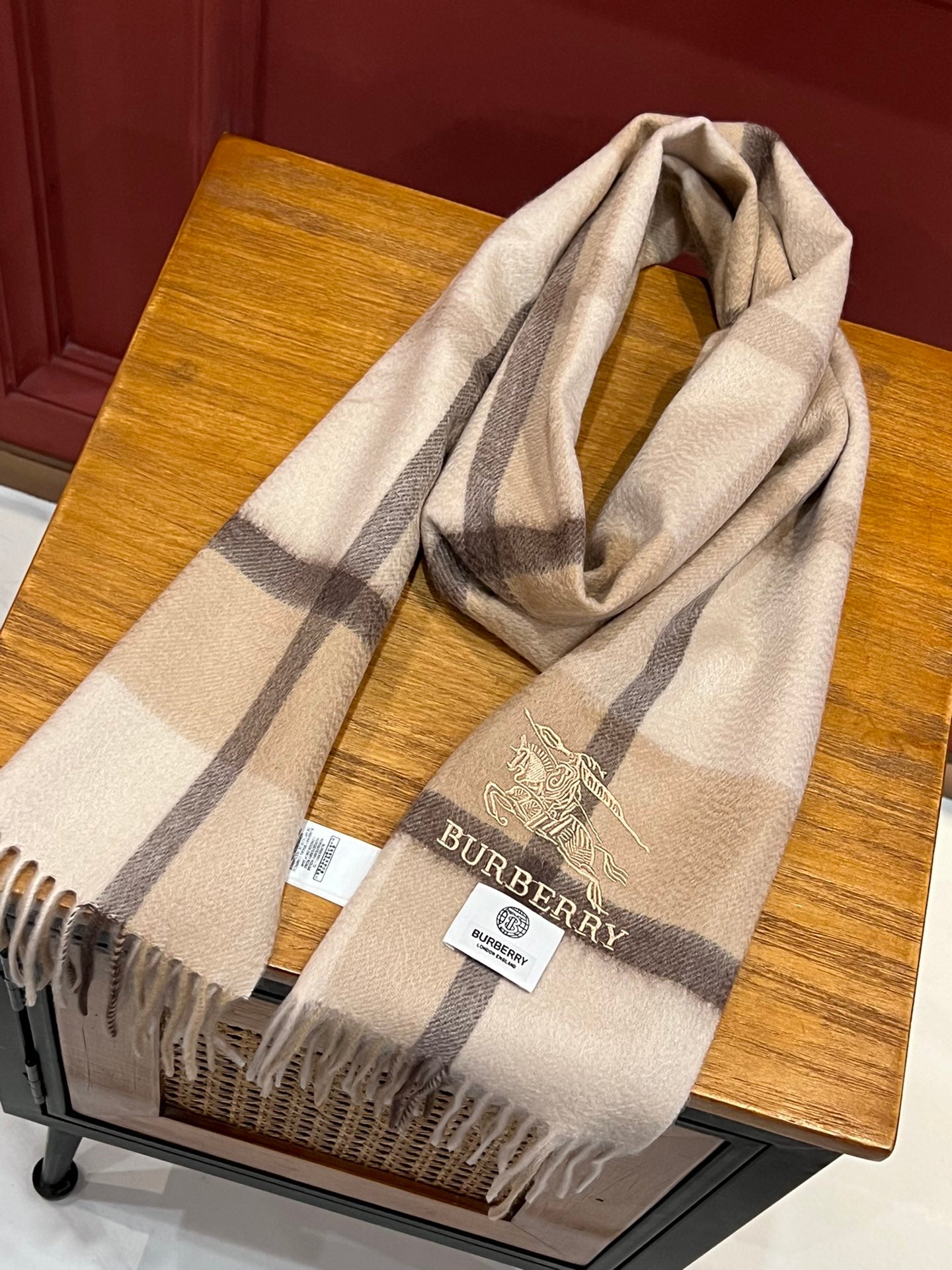巴B家-經典流蘇圍巾 30*180cm 100%頂級純羊絨 淺咖色