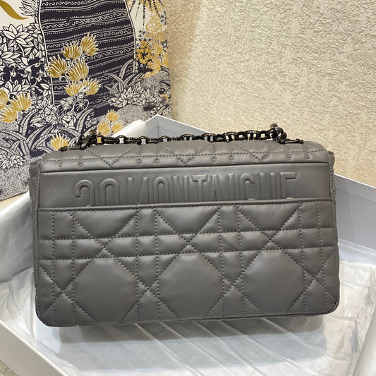 Dior-Caro 菱格紋 胖胖包 中號 灰色