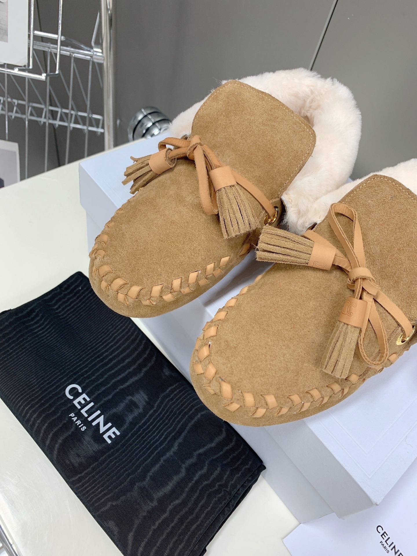 Celine鞋-Celine 毛毛豆豆鞋（超美駝色）