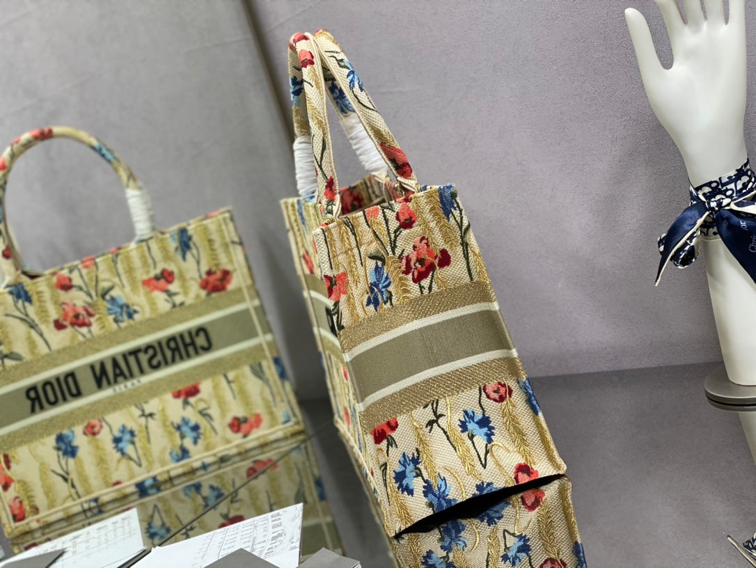 Dior Book Tote-小號36.5cm-新年限定花卉