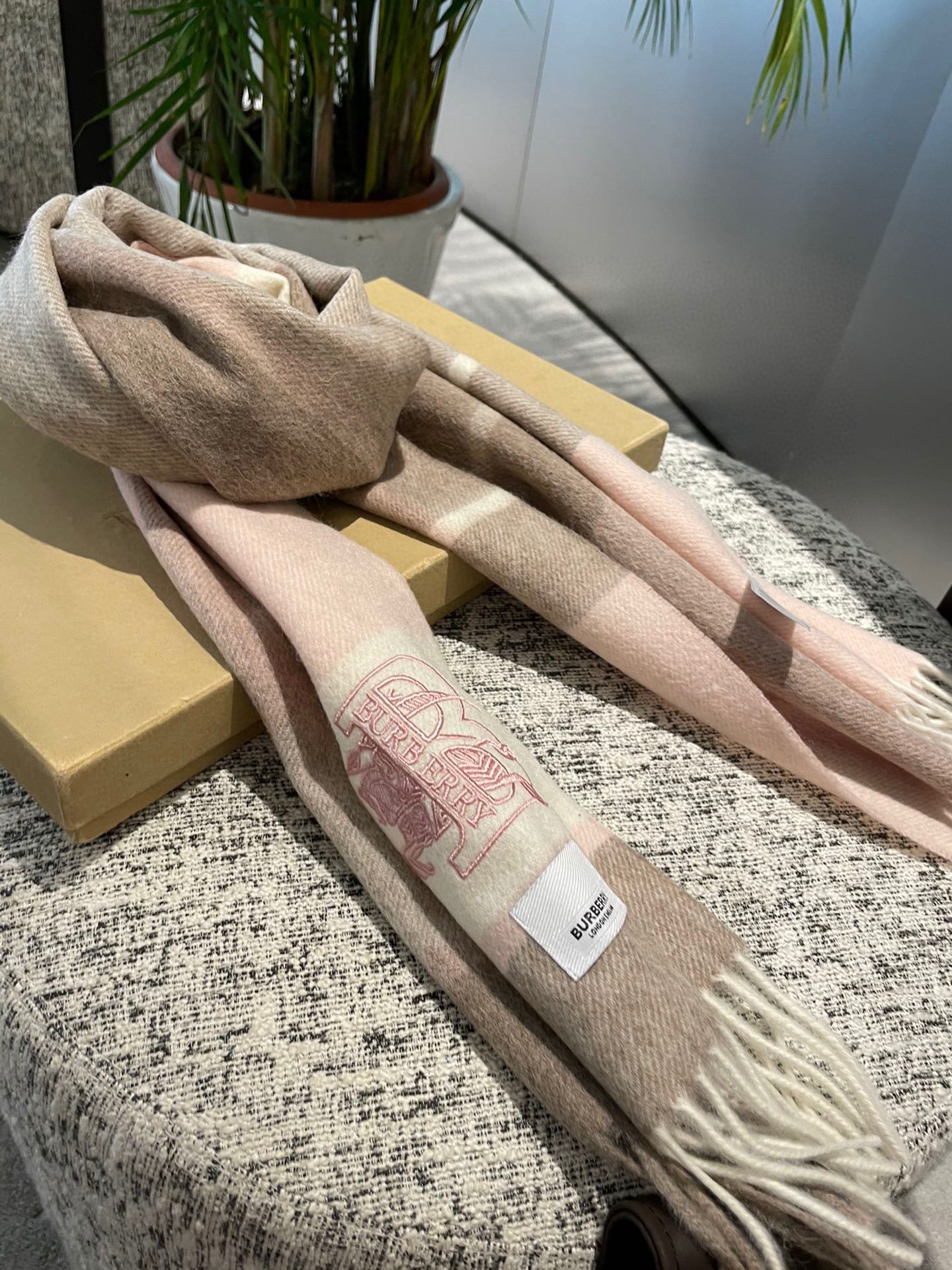 巴B家-格子圍巾 30*180cm 100%綿羊毛 灰粉色