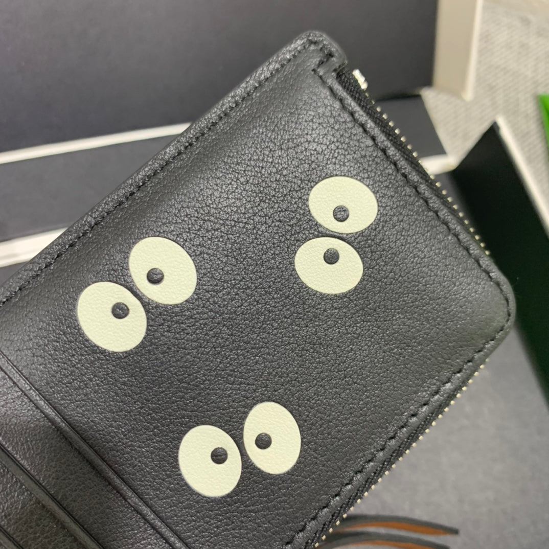 Loewe 限量款拉鍊小卡包“煤球”系列