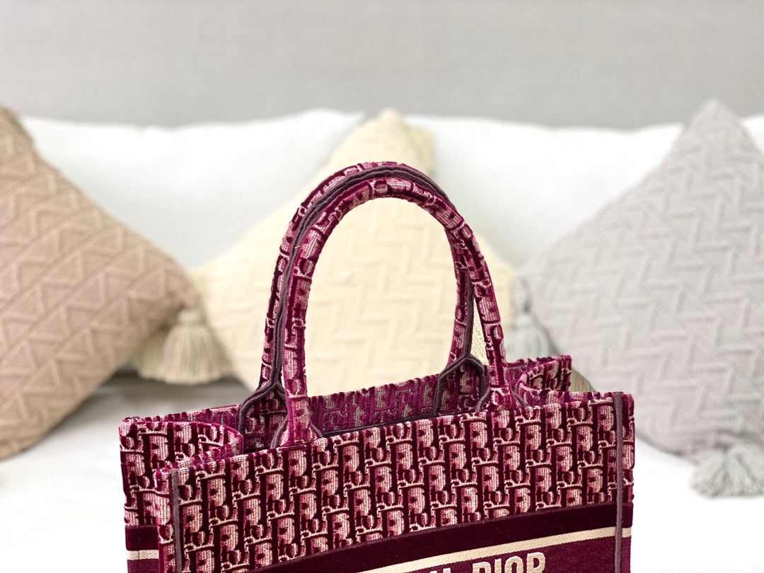 Dior Book Tote-小號36.5cm-紅色老花+天鵝絨