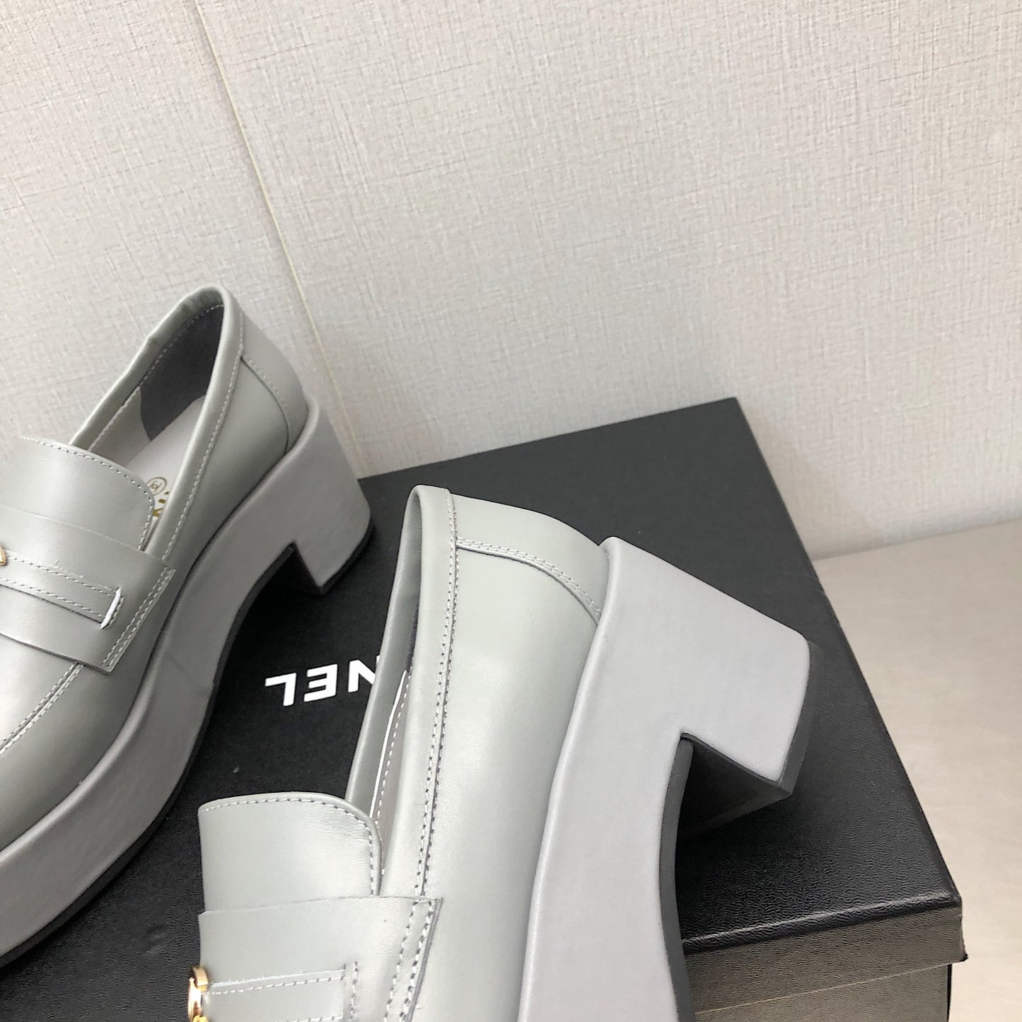 小香家-2022秋冬新款 厚底福樂鞋 銀色