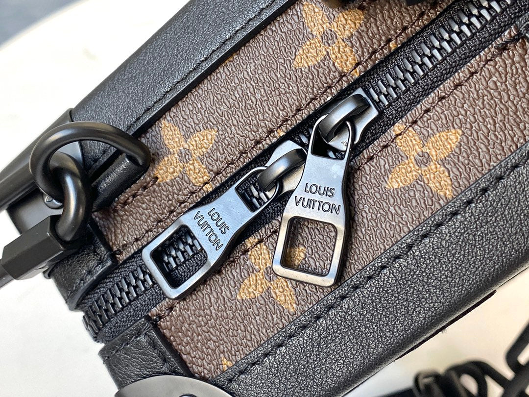 Lou-MINI SOFT TRUNK 鍊條包